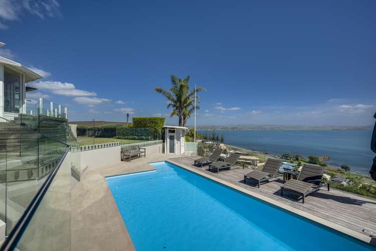 8 Kowhai Road Bluff Hill_3