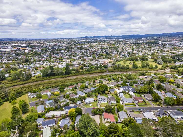 78 Helena Street Massey_26