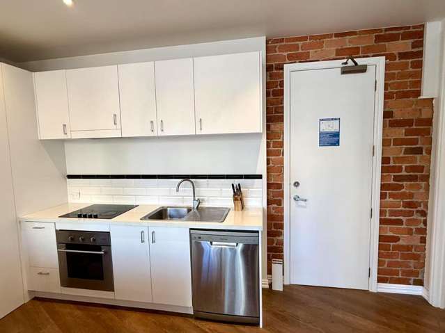 3F/22 Emily Place 10015_4