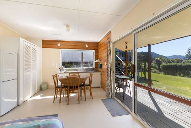 524 Moetapu Bay Road Anakiwa and Surrounds_12