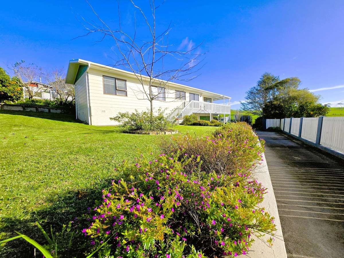 56 Montgomery Avenue_0