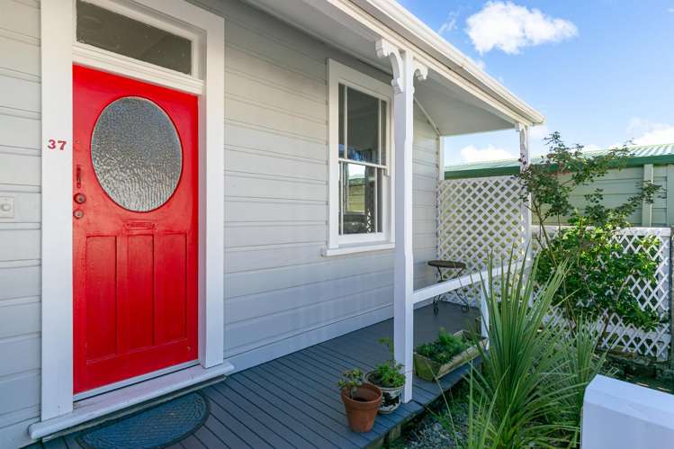 37 Donald Mclean Street_3