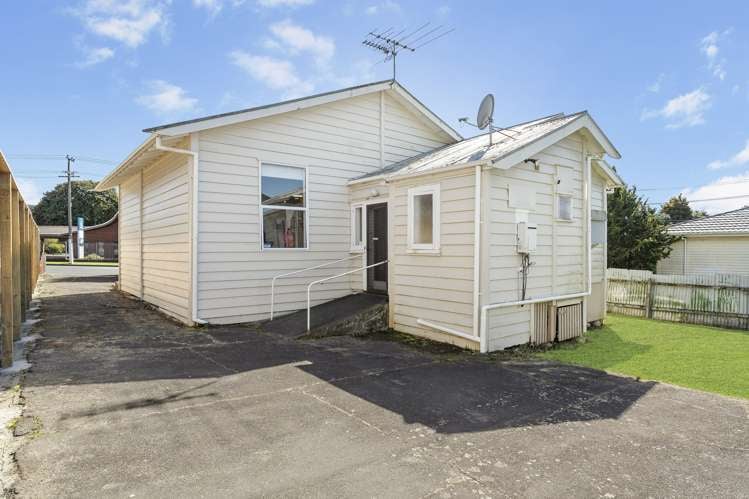 53 Mount Smart Road Onehunga_15