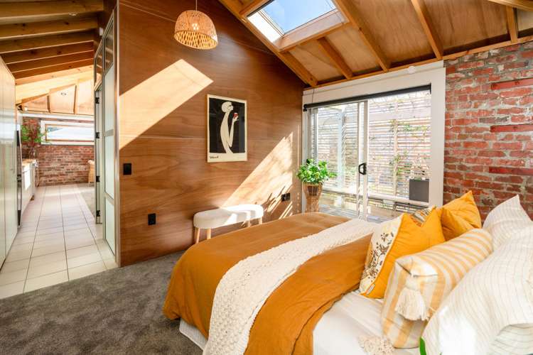 1b Manley Terrace Newtown_13