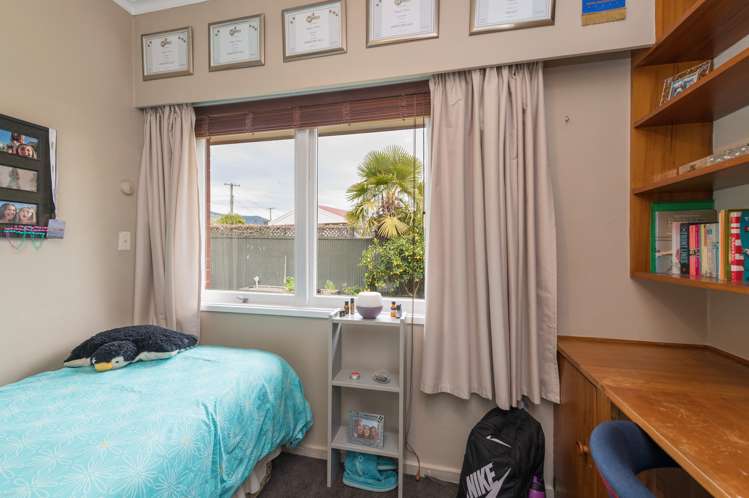 10 Kaka Street Stoke_13