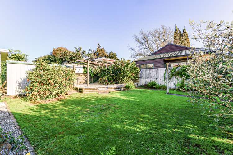 1b Saxbys Road Glenview_10