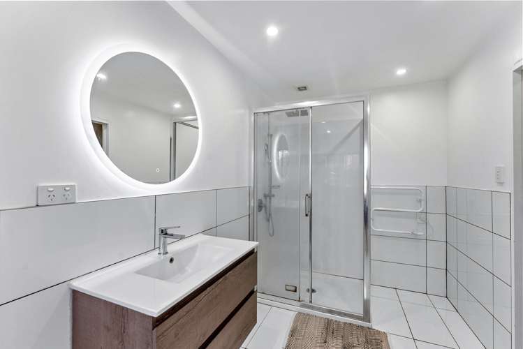 3 Michelle Place Mangere_8