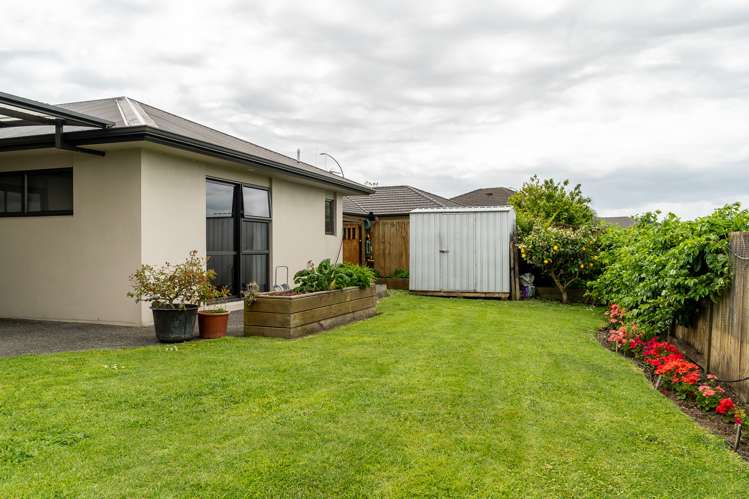 97 Farnborough Drive Grandview Heights_22