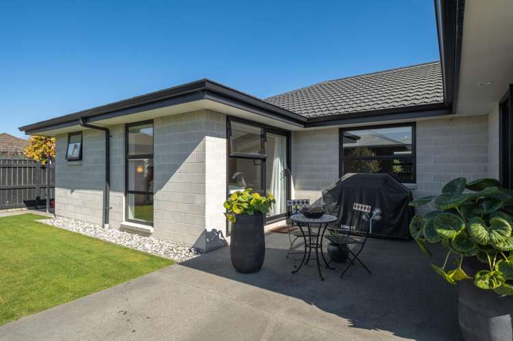 19 Windsor Close Springlands_23