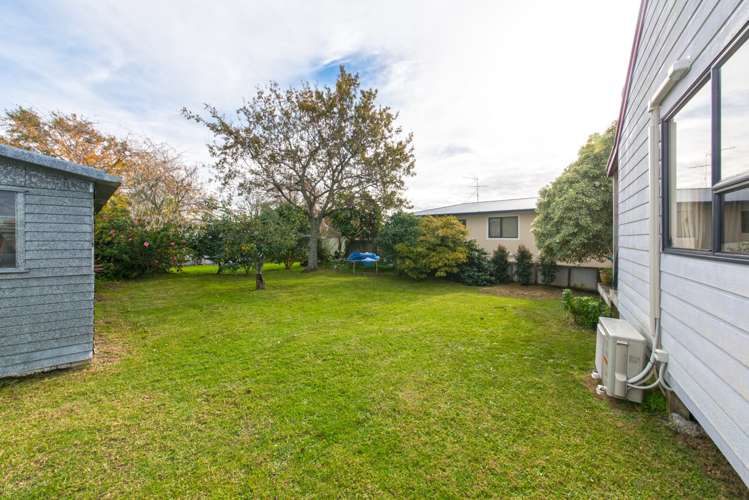 90 Flanshaw Road Te Atatu South_8