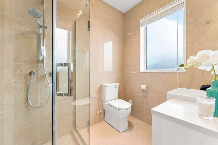 20 Mackay Drive Greenhithe_21