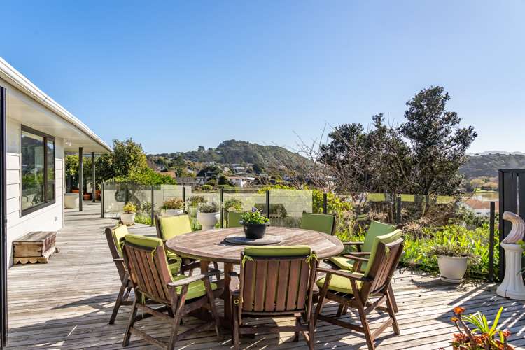 15 Longitude Place Whitby_8