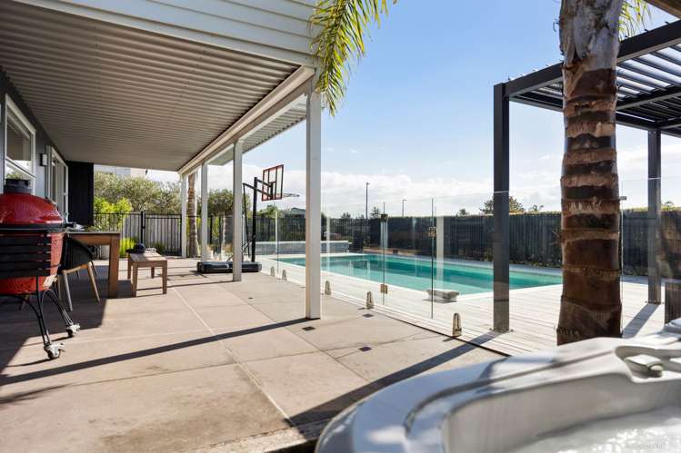 10 Columbia Crescent Beachlands_4