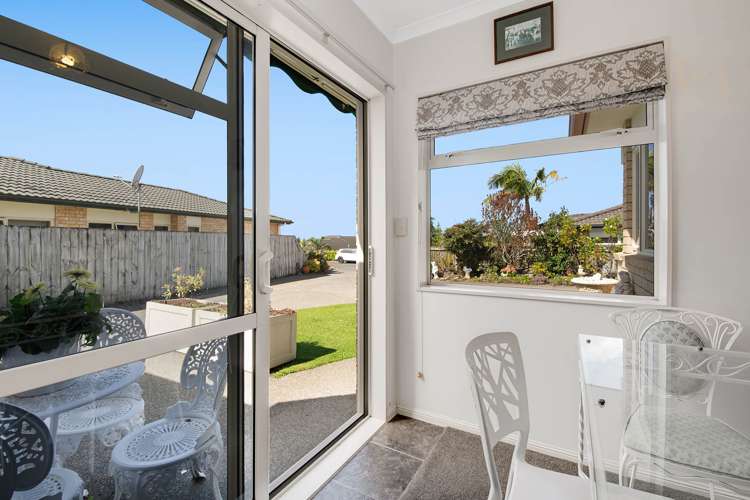 18 Chesterfield Way Orewa_6