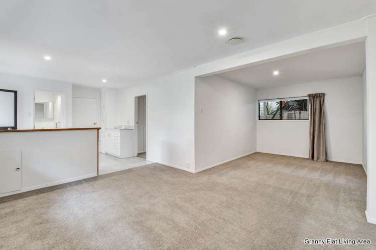 35 Surf Road Stanmore Bay_16