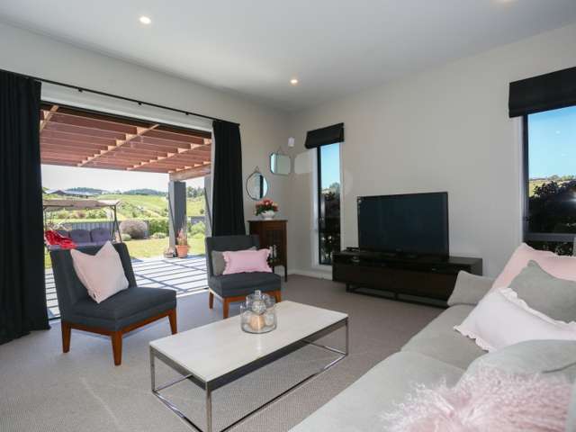 8 Outlook Terrace Taradale_3