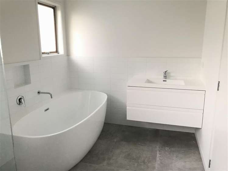 1/50 Seaview Road Castor Bay_9