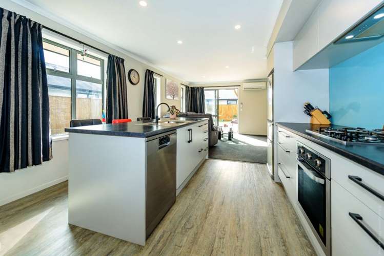 27 Zinnia Way Wigram_12