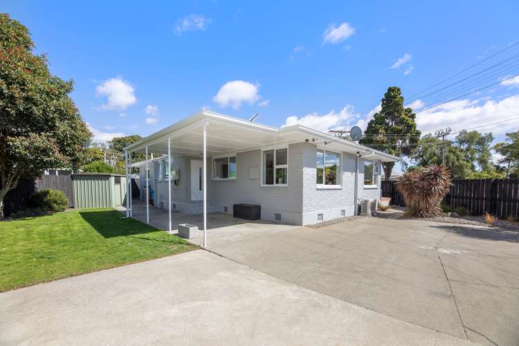 2 Houghton Crescent Redwoodtown_13