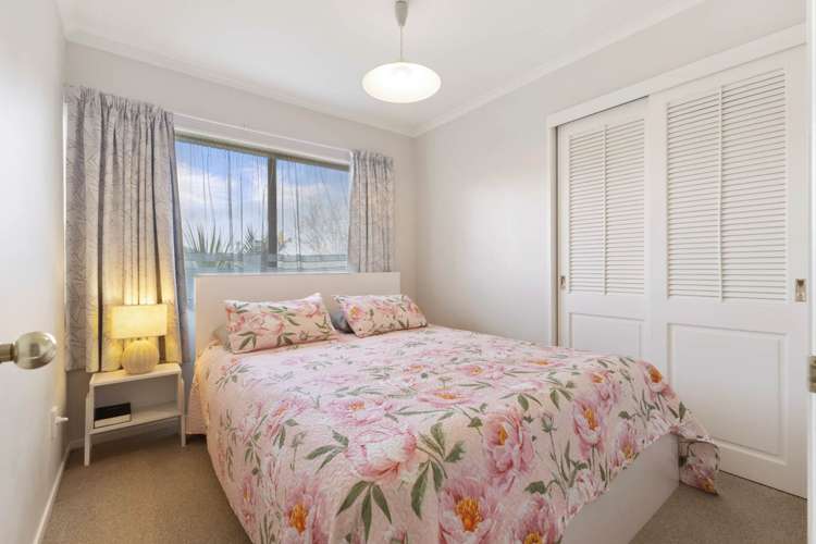 84 Mirrabooka Avenue Botany Downs_9