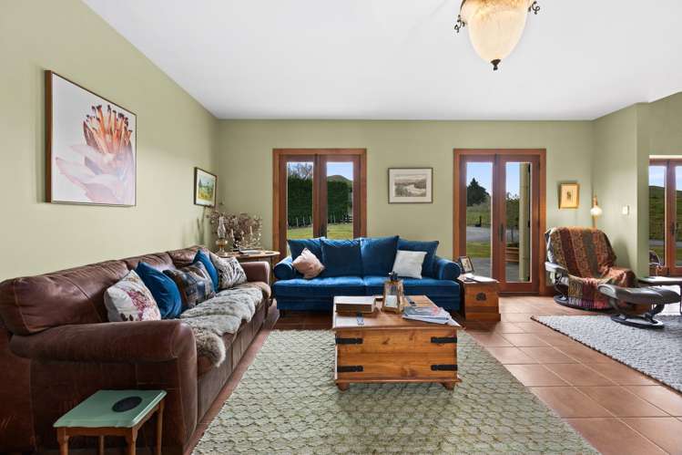 140 Mackenzie Road Kahuranaki_10