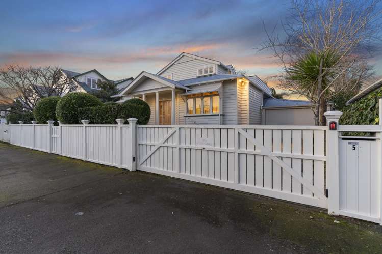 5 Clarence Road Northcote Point_24