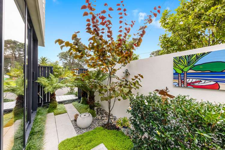 3 Forest Glen Orewa_16