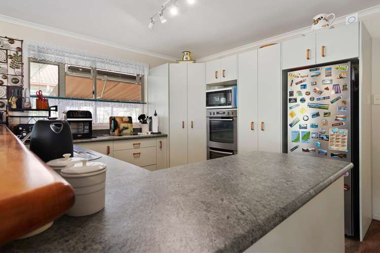 24 Gleneagles Drive Aongatete_10