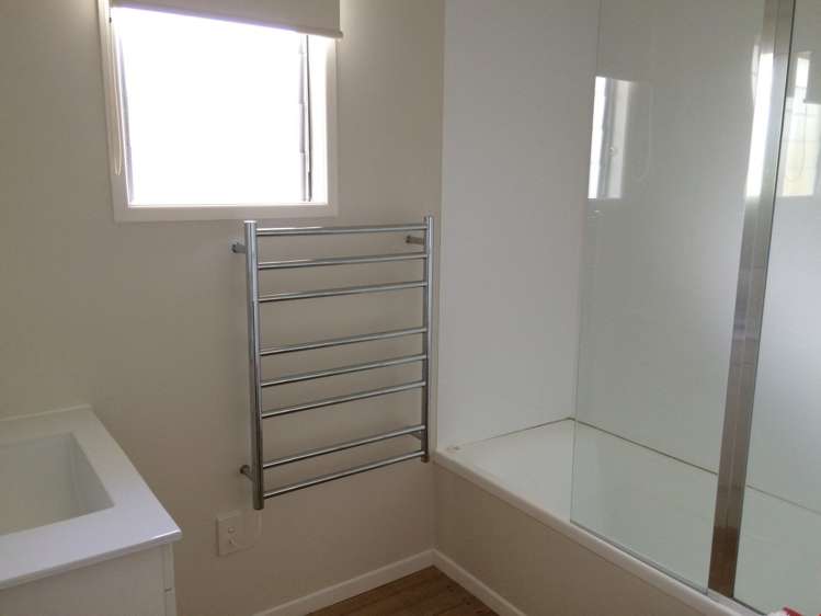 72a Marine Parade Mellons Bay_7