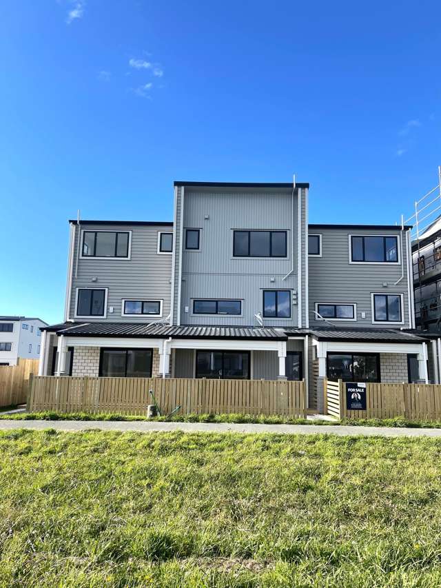 Stunning Townhouse at 15 Auranga Drive, Karaka