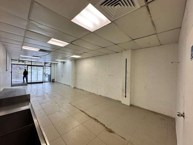 216-218 West Coast Road Glen Eden_1