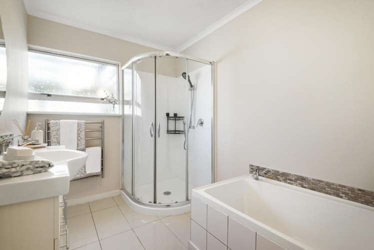 5 Stredwick Drive Torbay_16