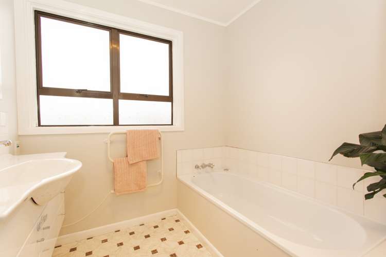 110 Middle Road Allenton_11