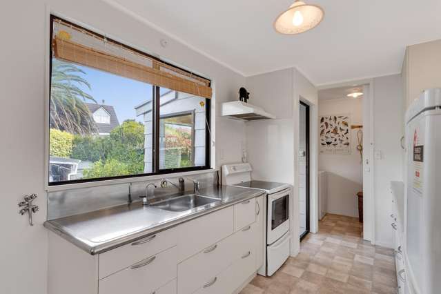 8 Beach Road Waikawa_3