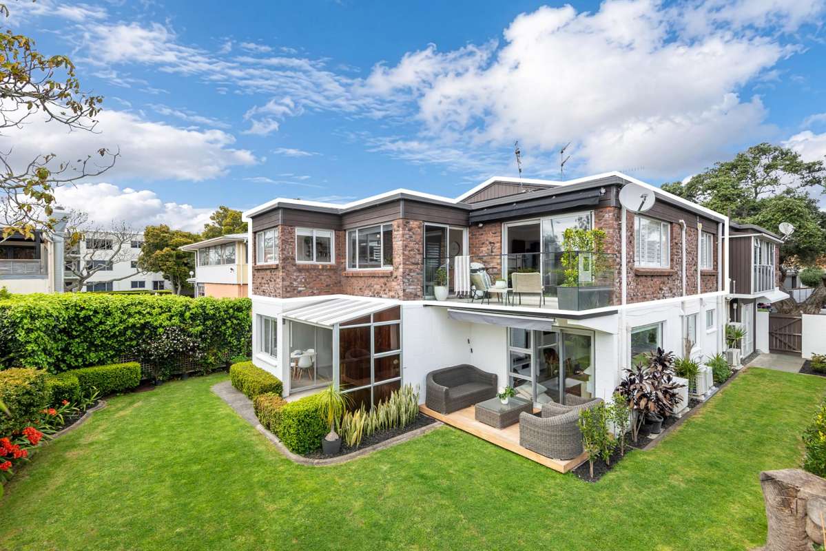 2/24 Eltham Road_2