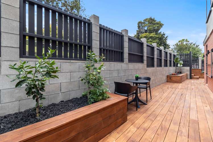 32 Seacliffe Road Hillsborough_11