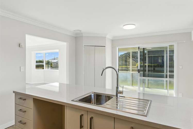 5 Karaka Street Otaki Beach_25