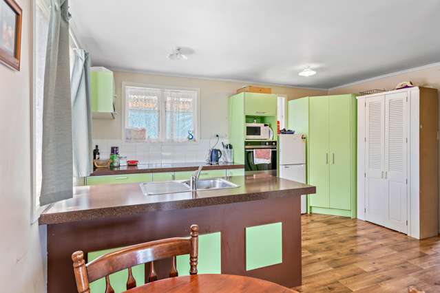 38 Lancaster Crescent Tokoroa_3