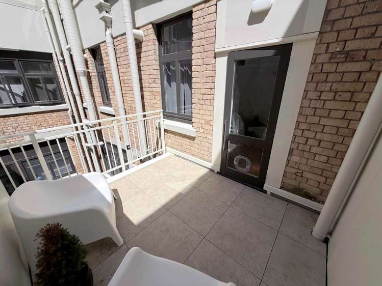 2F/4 Lorne Street City Centre_10