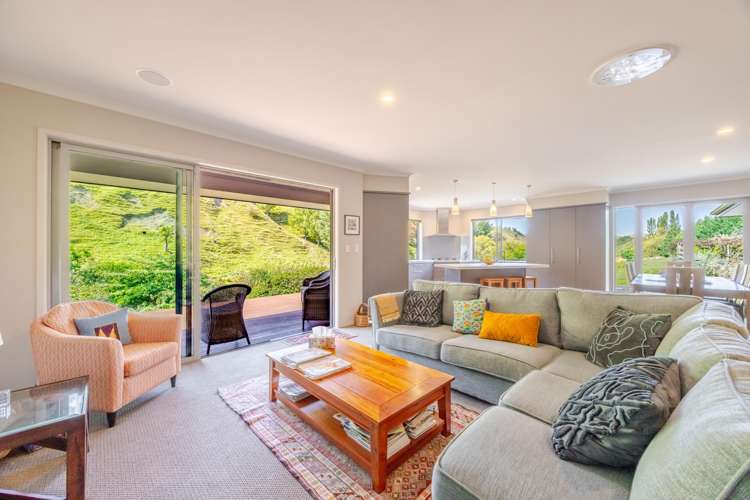 1127 Pourerere Road Omakere_9