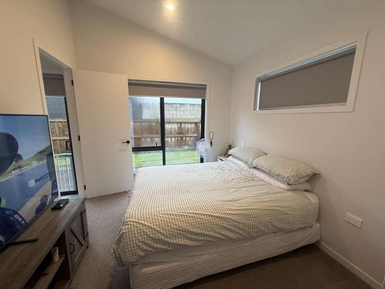 1 Fabia Factory Lane 11464_5