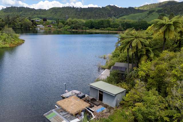 G17 Boat Shed Structure Lake Okareka_1