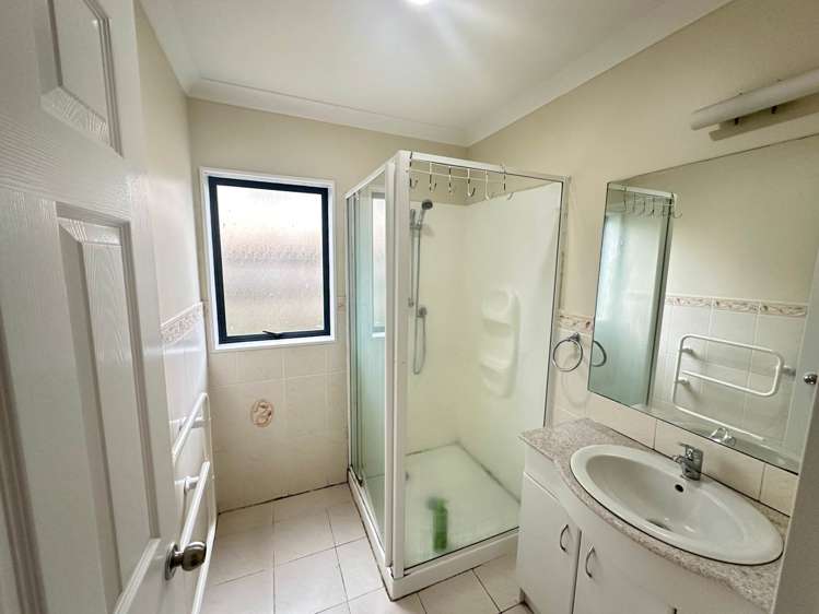 24 Erne Crescent East Tamaki_5