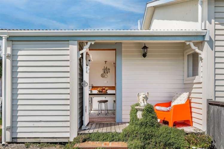 11 River Road Hector_15