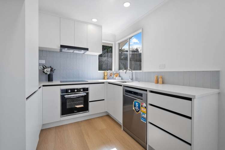 10 Tableau Place Totara Vale_8