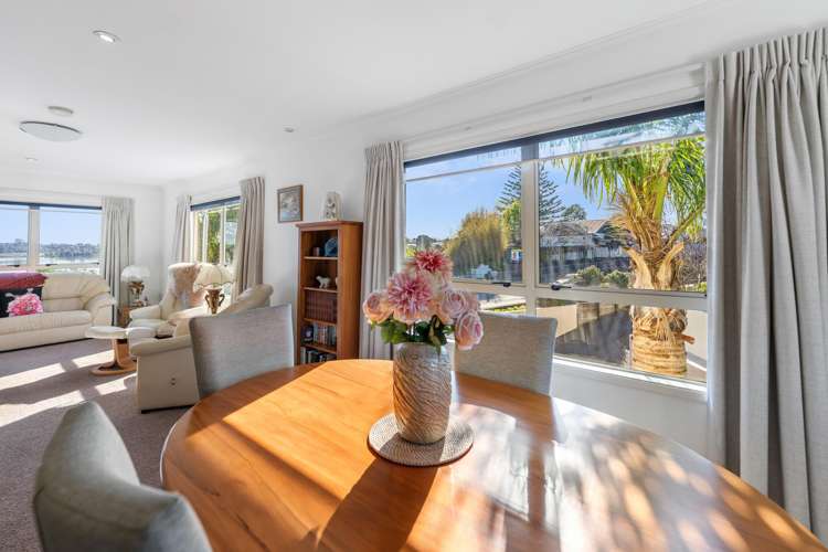 6/29 Accadia Lane (Chadderton Apartments) Avenues_5