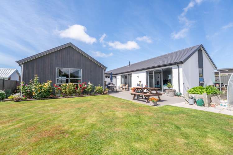 7 Lochern Rise Marchwiel_2