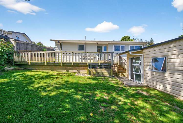 2 Takanini Grove Stokes Valley_19