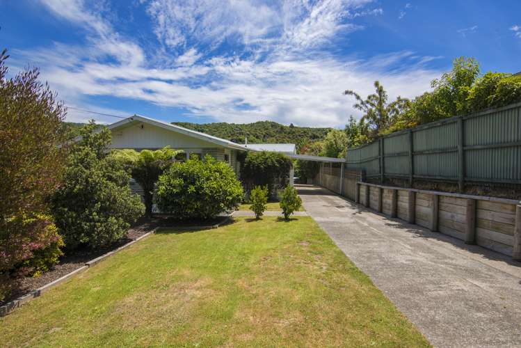 141 Waikawa Road Picton_17