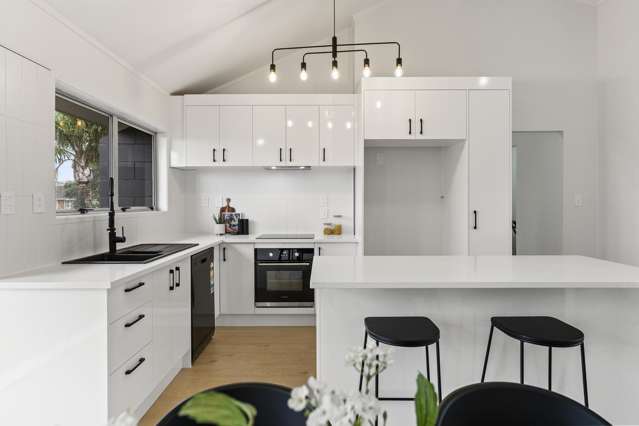 2/108 East Coast Road Forrest Hill_1